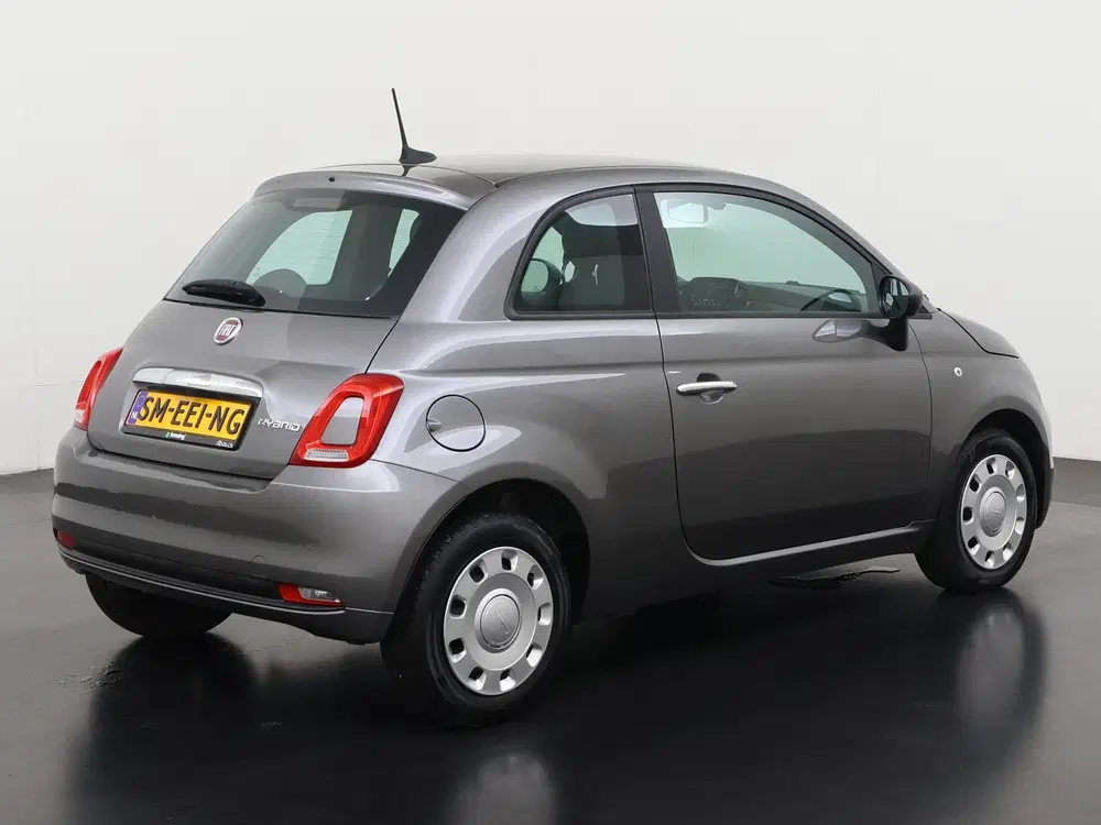 Fiat 500 1.0 Hybrid uit 2023, foto 4