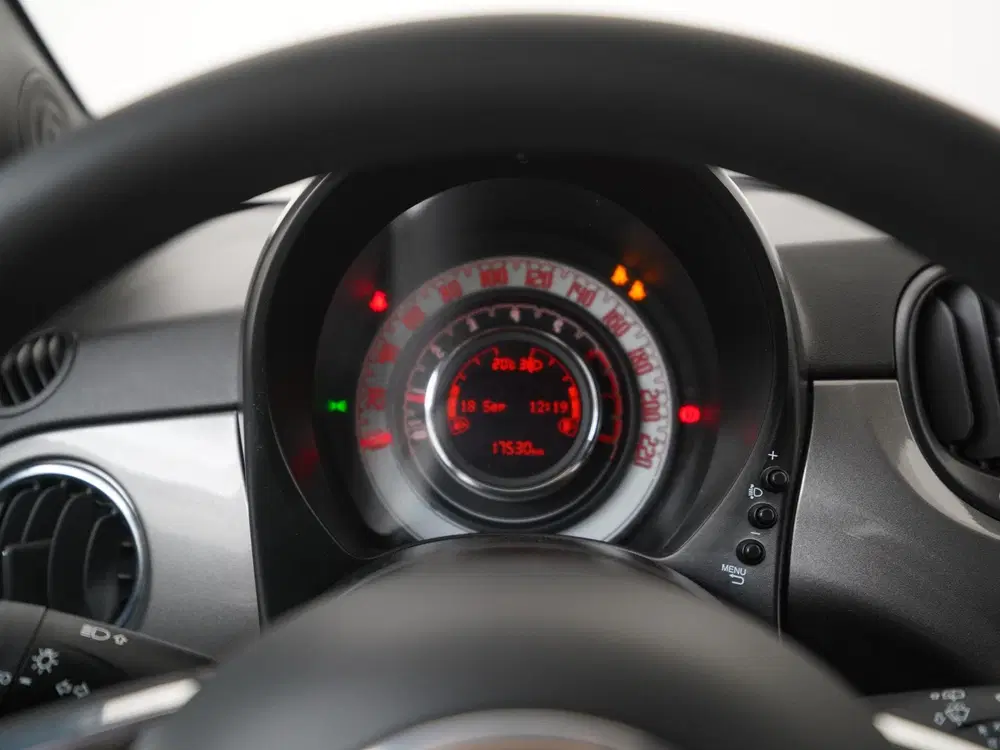 Fiat 500 1.0 Hybrid uit 2023, foto 8