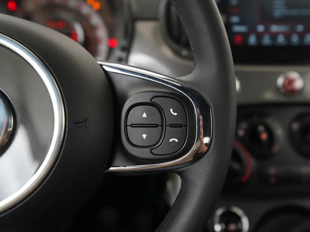 Fiat 500 1.0 Hybrid uit 2023, foto 9
