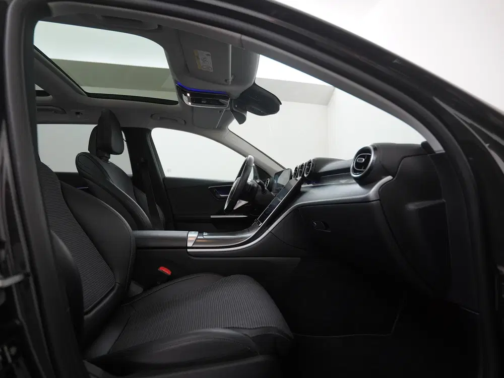 Mercedes-Benz C-Klasse 300e Business Avantgarde uit 2023, foto 3