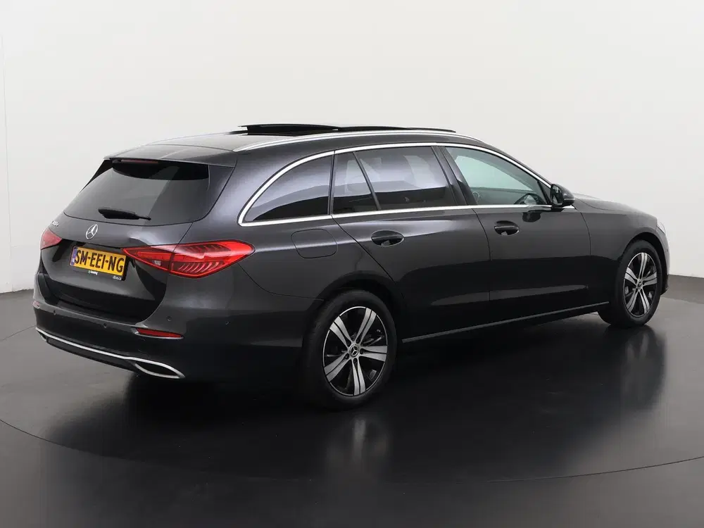 Mercedes-Benz C-Klasse 300e Business Avantgarde uit 2023, foto 4