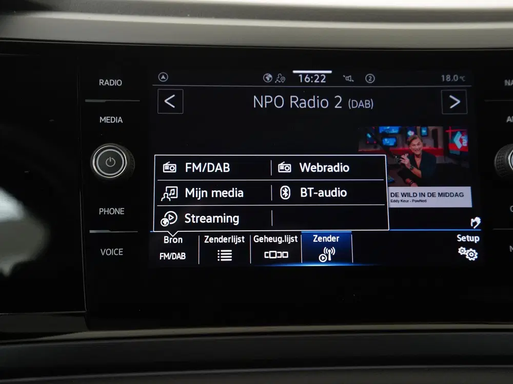 Volkswagen Taigo 1.0 TSI R-Line uit 2022, foto 15