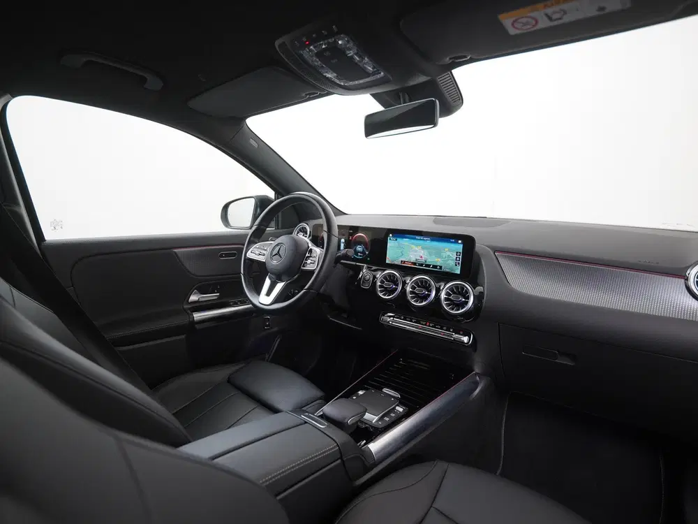 Mercedes-Benz GLA 250e Business Line uit 2022, foto 2