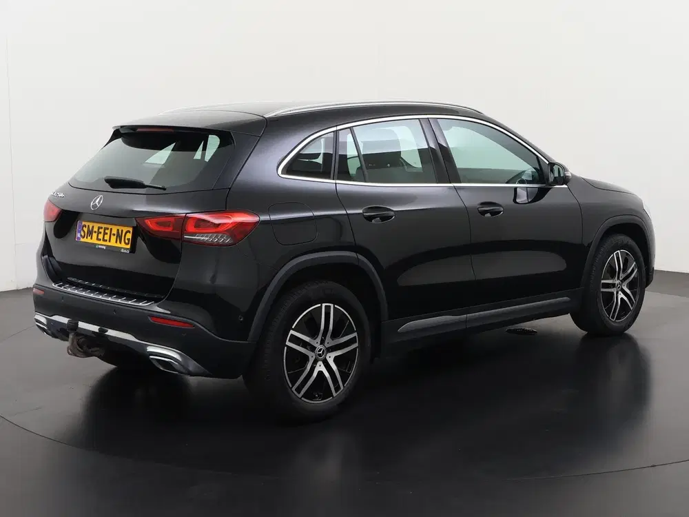 Mercedes-Benz GLA 250e Business Line uit 2022, foto 4