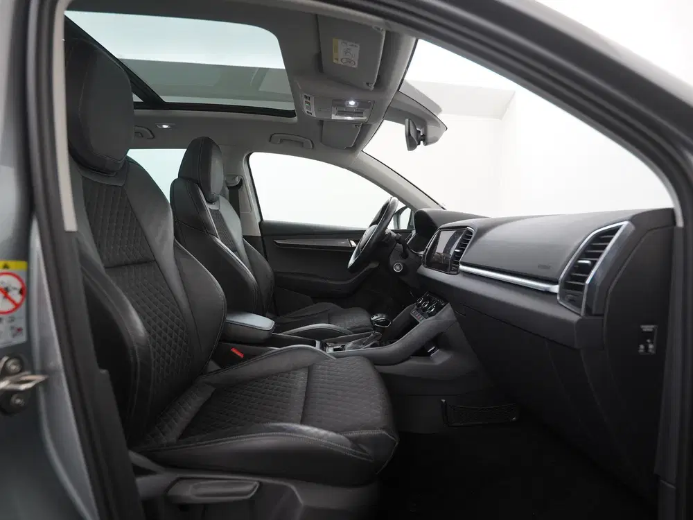 Skoda Karoq 1.5 TSI ACT Style Business DSG uit 2019, foto 3