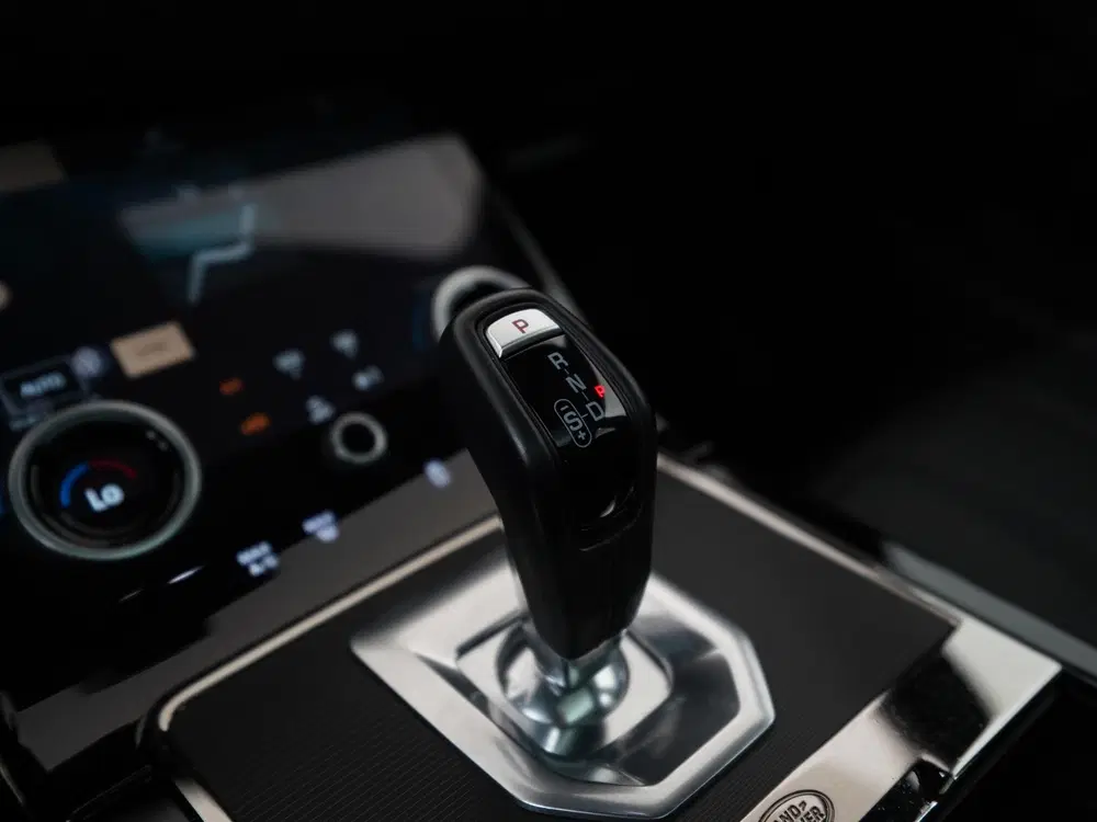 Land Rover Range Rover Evoque P300e AWD R-Dynamic SE uit 2023, foto 10