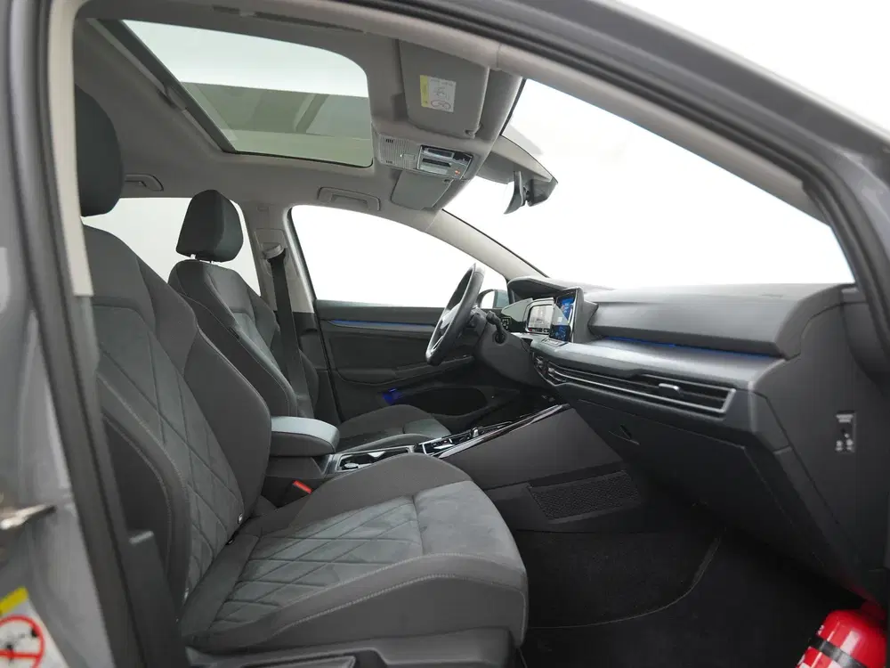 Volkswagen Golf 1.4 eHybrid Style uit 2024, foto 3
