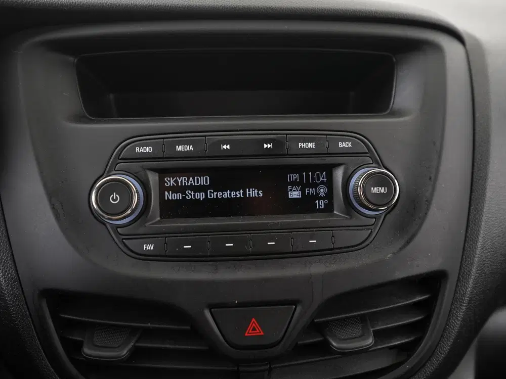 Opel Karl 1.0 ecoFLEX 120 Jaar Edition uit 2019, foto 12