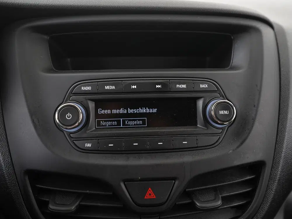 Opel Karl 1.0 ecoFLEX 120 Jaar Edition uit 2019, foto 13