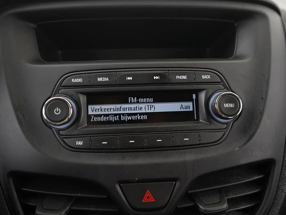 Opel Karl 1.0 ecoFLEX 120 Jaar Edition uit 2019, foto 15