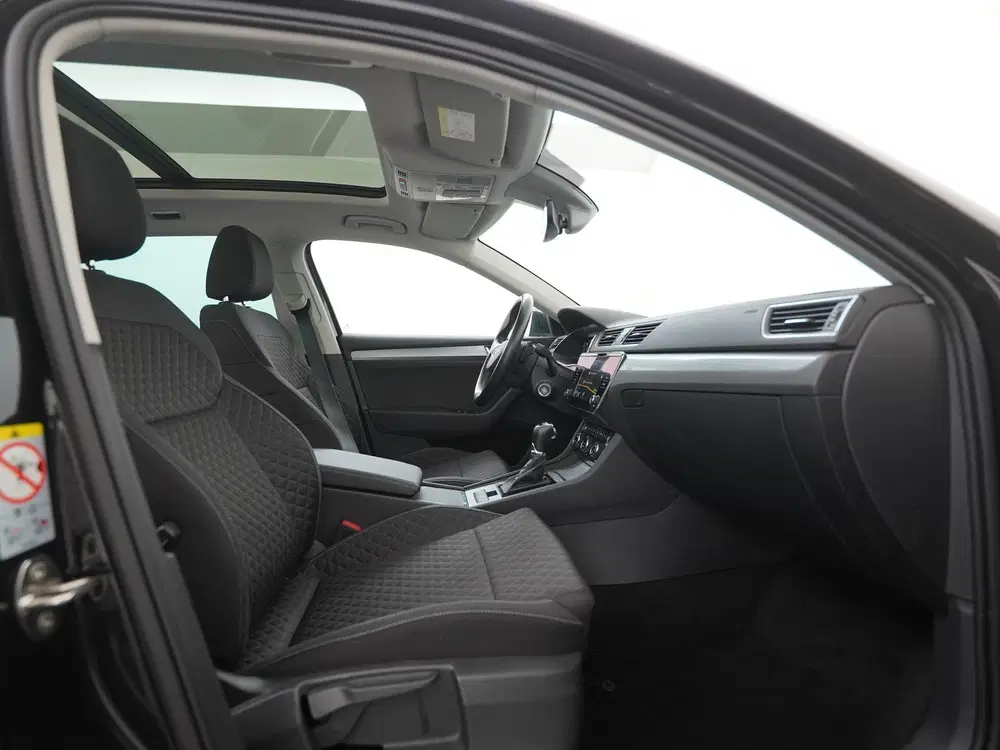 Skoda Superb 1.4 TSI iV Ambition uit 2022, foto 3