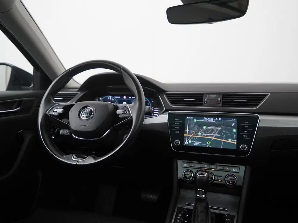 Skoda Superb 1.4 TSI iV Ambition uit 2022, foto 7