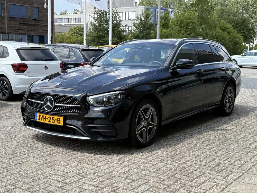Mercedes-Benz E-Klasse 300 e AMG Line PHEV uit 2023, foto 3