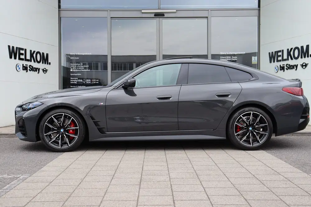 BMW 4-serie Coupé 420i M Sport Automaat uit 2026, foto 3