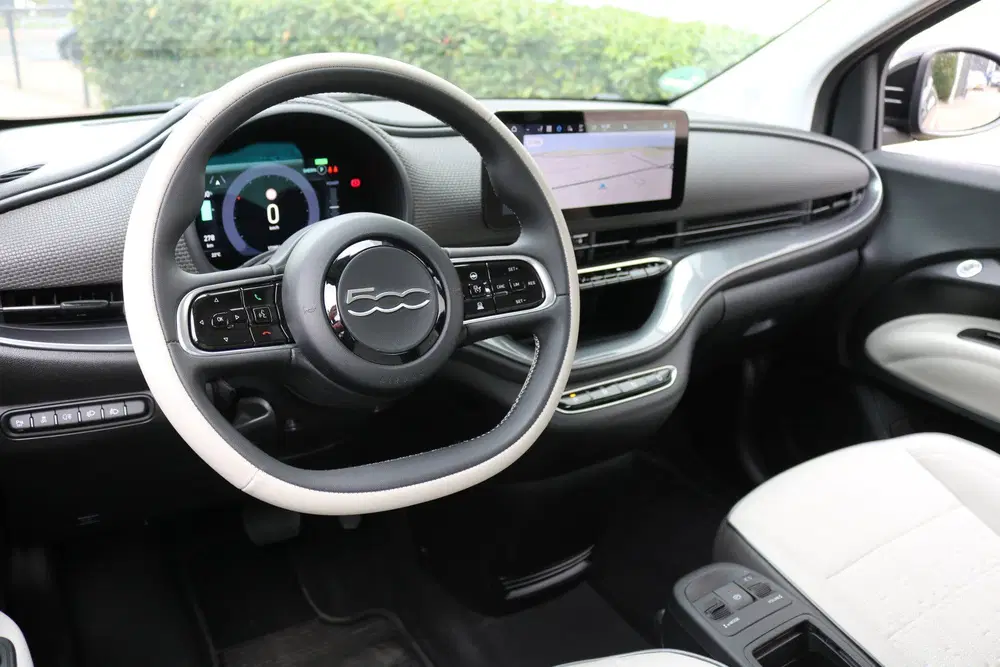 Fiat 500 3+1 La Prima By Bocelli 42 kWh (17.285Km L uit 2023, foto 7