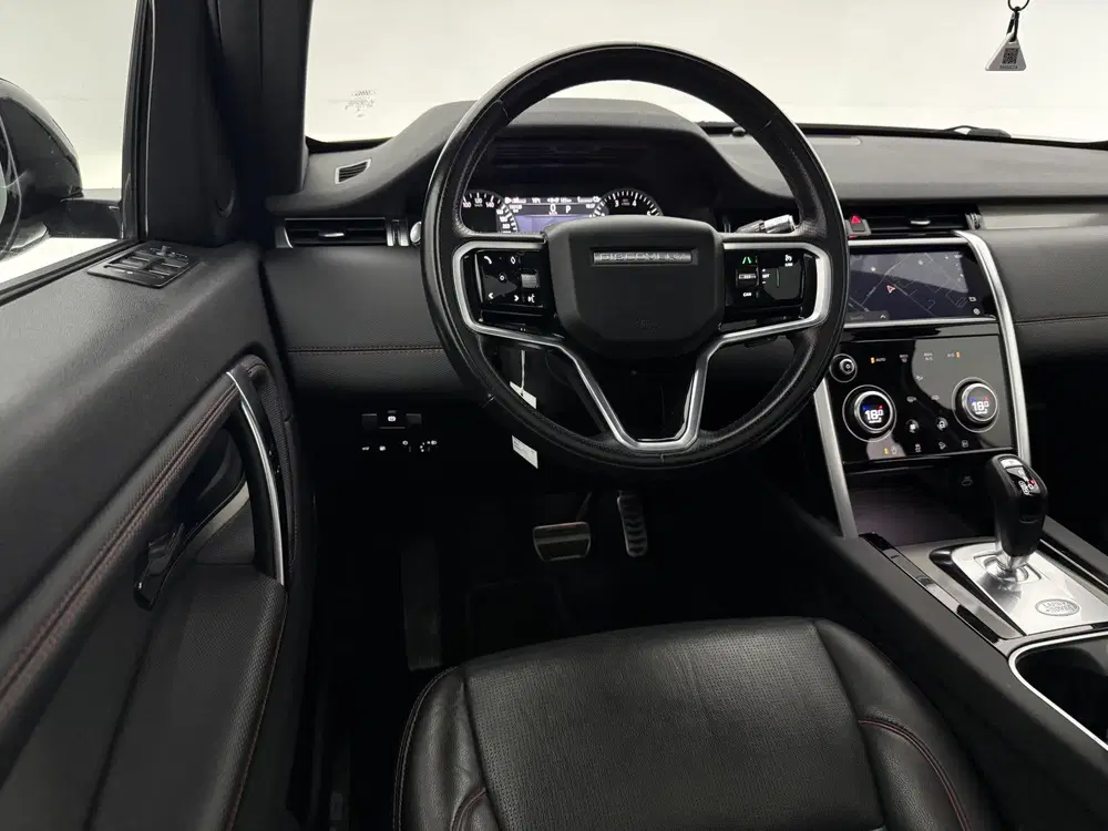 Land Rover Discovery Sport 1.5 P300e 4X4 R-Dynamic S Black E uit 2022, foto 14