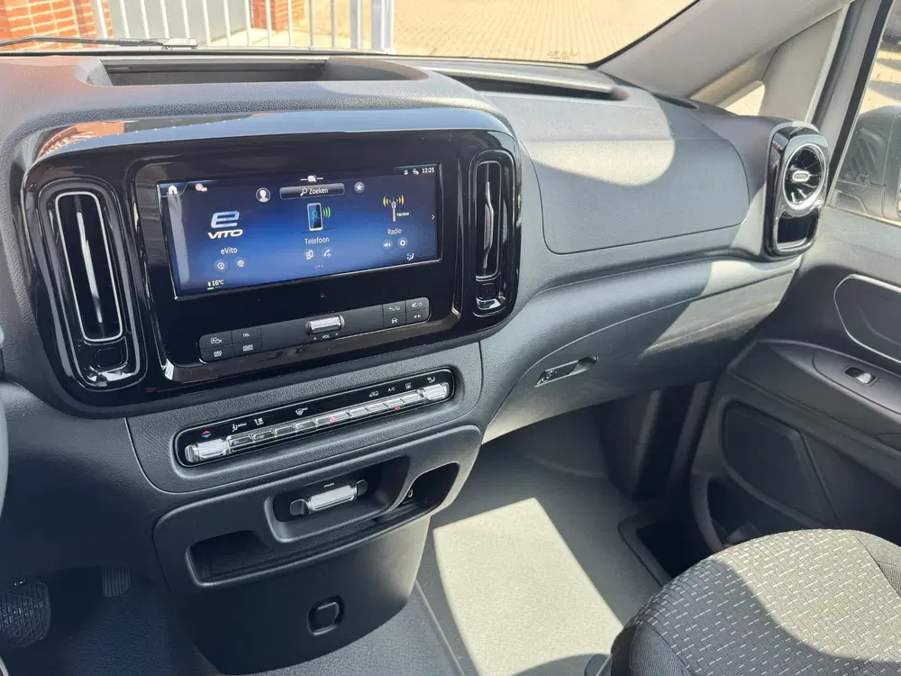 Mercedes-Benz Vito 112 L2 66 kWh uit 2026, foto 15