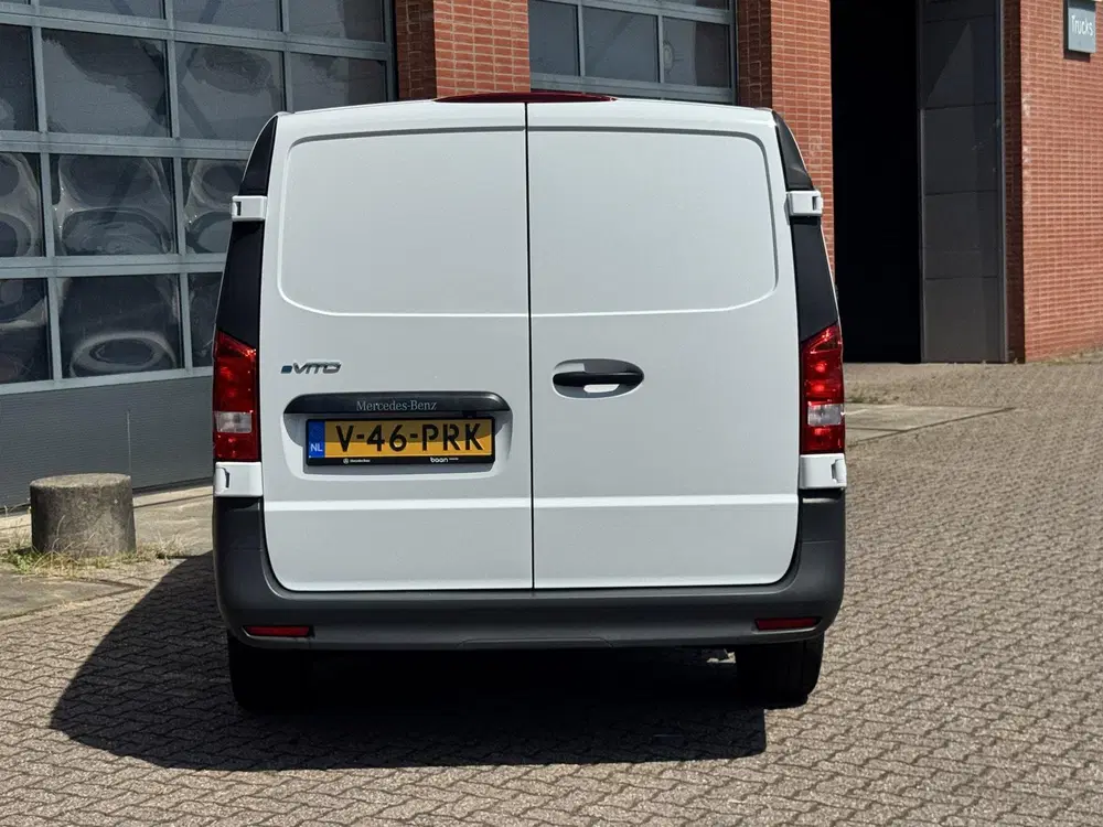 Mercedes-Benz Vito 112 L2 66 kWh uit 2026, foto 6