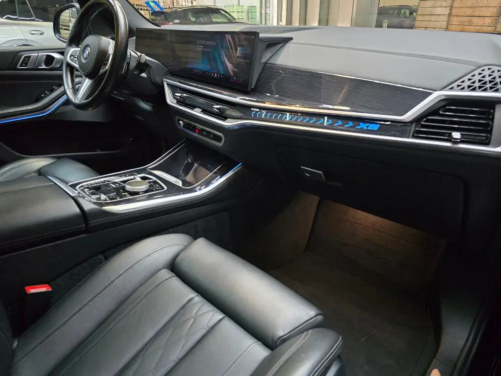 BMW X5 XDrive50e Launch Edition M-Sport Sky Loung uit 2023, foto 9