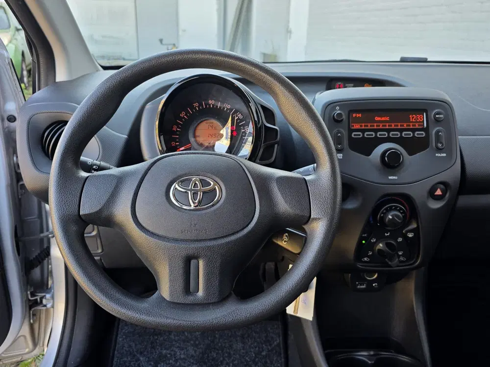 Toyota Aygo 1.0 VVT-i x-Fun uit 2019, foto 2