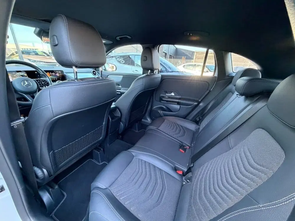 Mercedes-Benz GLA GLA 250 e Luxury Line uit 2023, foto 8