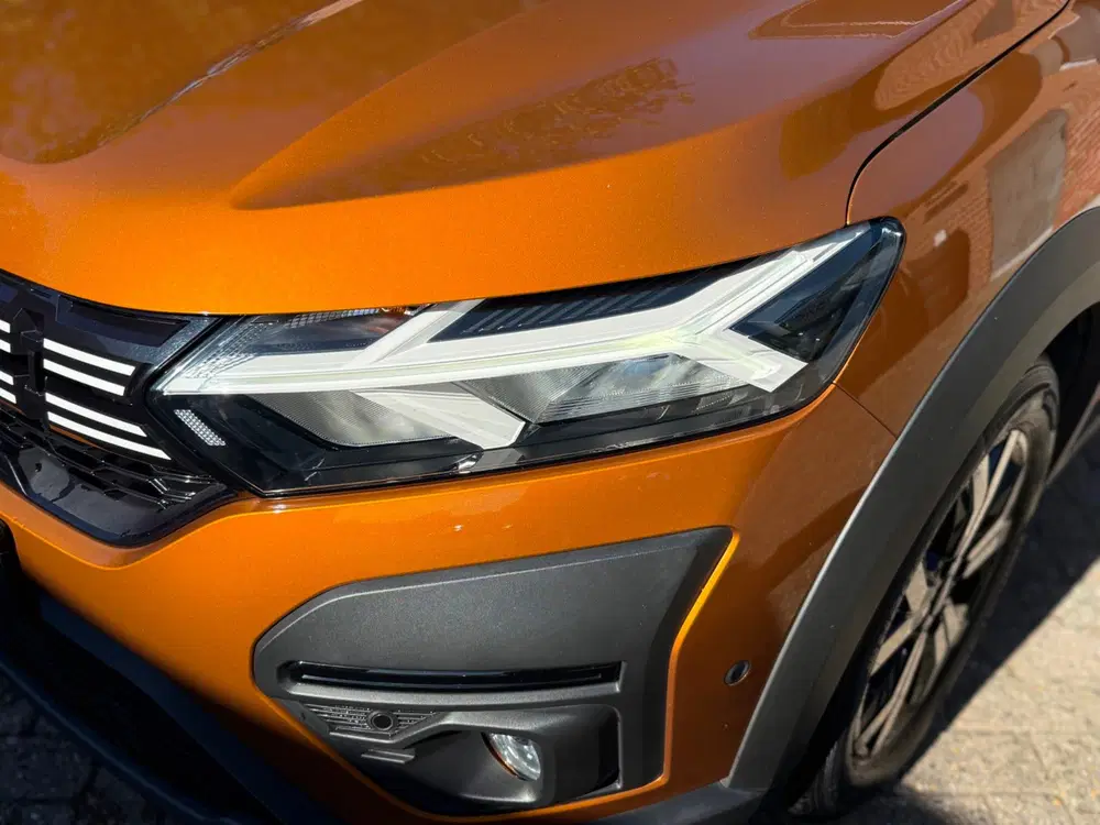 Dacia Sandero 1.0 TCe 100 ECO-G Expression+ l Weinig uit 2023, foto 11