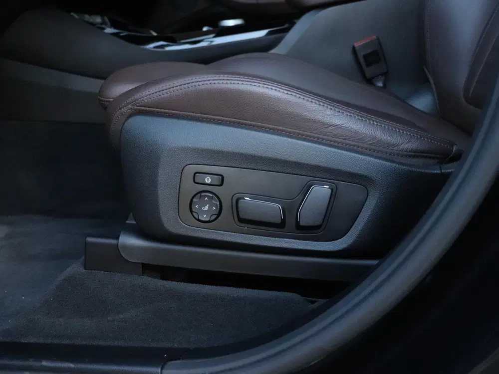 BMW iX3 High Executive Edition 80 kWh uit 2025, foto 13