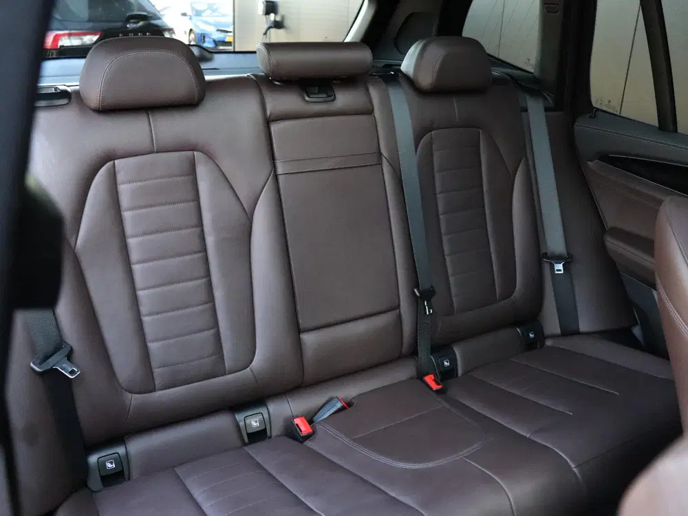 BMW iX3 High Executive Edition 80 kWh uit 2025, foto 14