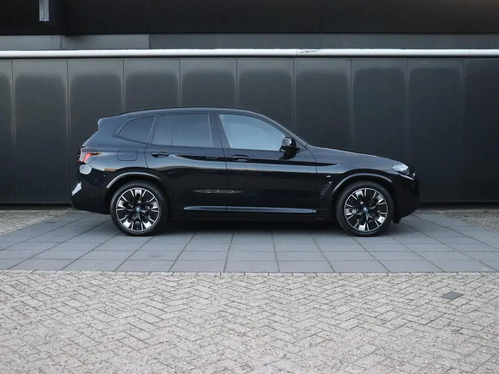 BMW iX3 High Executive Edition 80 kWh uit 2025, foto 4