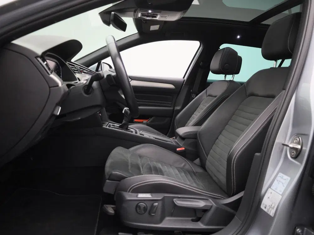 Volkswagen Passat 1.5 TSI R-Line Business + uit 2022, foto 10