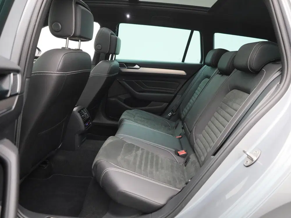 Volkswagen Passat 1.5 TSI R-Line Business + uit 2022, foto 11