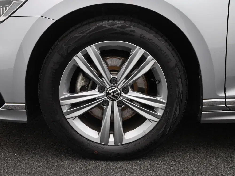 Volkswagen Passat 1.5 TSI R-Line Business + uit 2022, foto 14