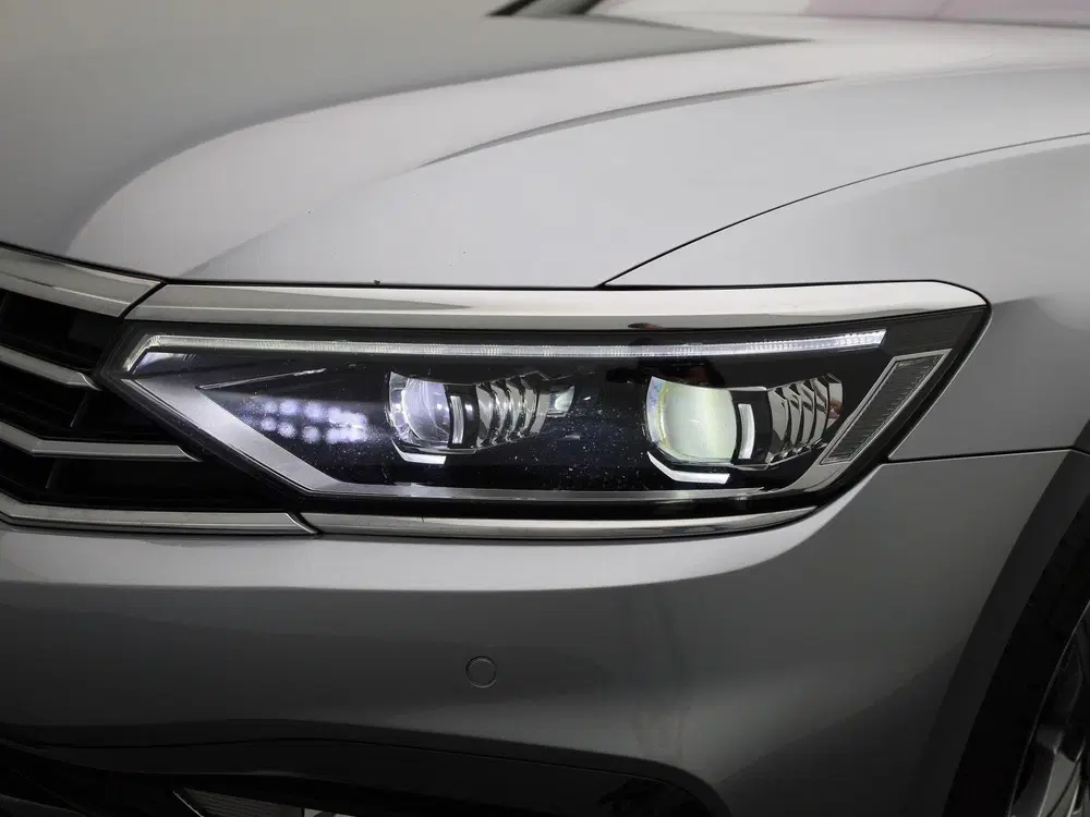 Volkswagen Passat 1.5 TSI R-Line Business + uit 2022, foto 15