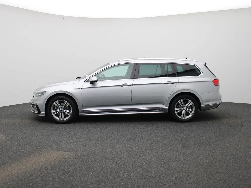 Volkswagen Passat 1.5 TSI R-Line Business + uit 2022, foto 4