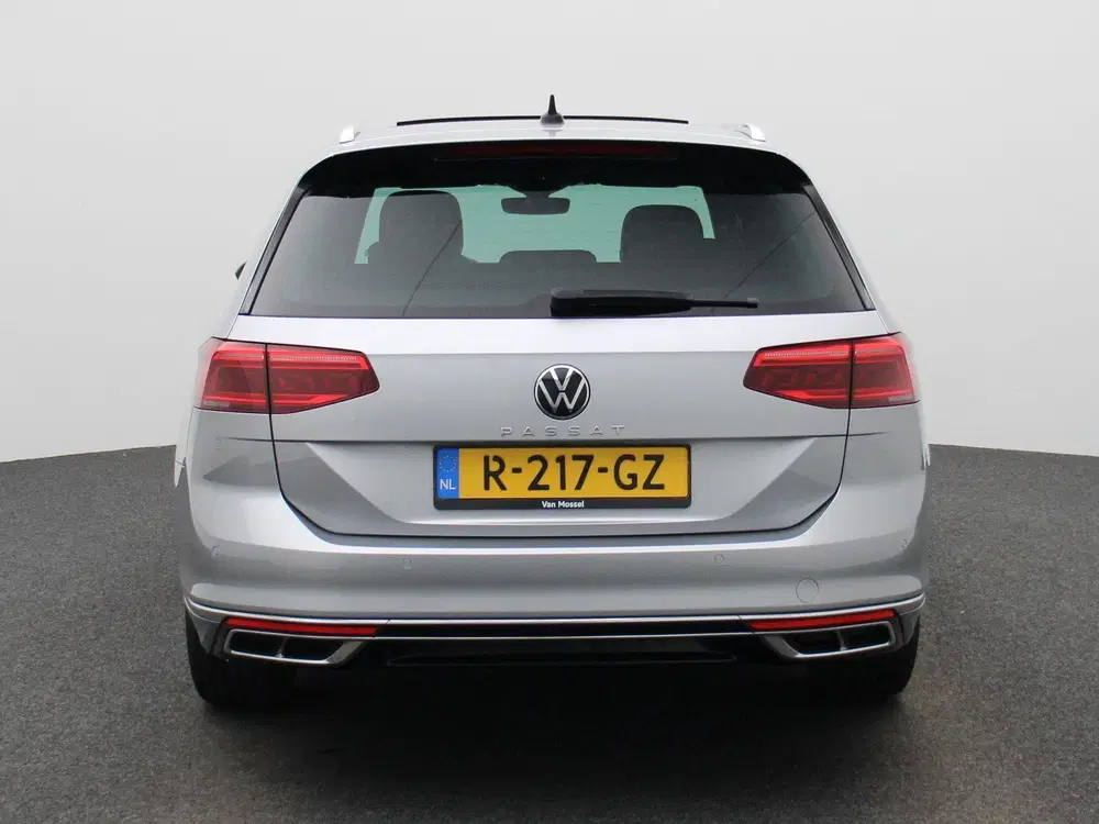 Volkswagen Passat 1.5 TSI R-Line Business + uit 2022, foto 5