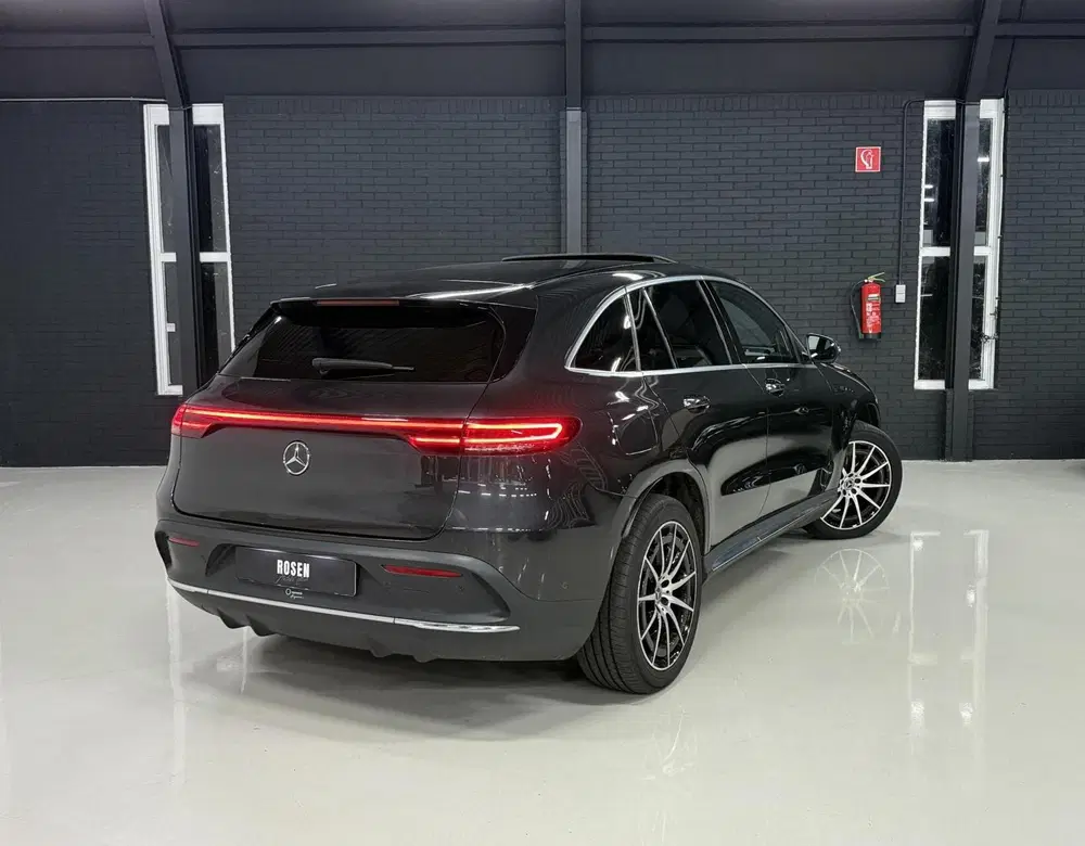 Mercedes-Benz EQC Mercedes EQC 400 4MATIC uit 2020, foto 2