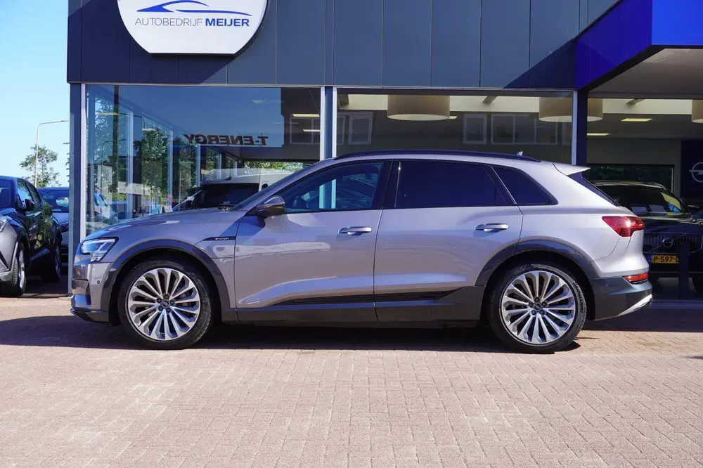 Audi e-tron 55 quattro Advanced edition Plus 95 kWh Au uit 2022, foto 2
