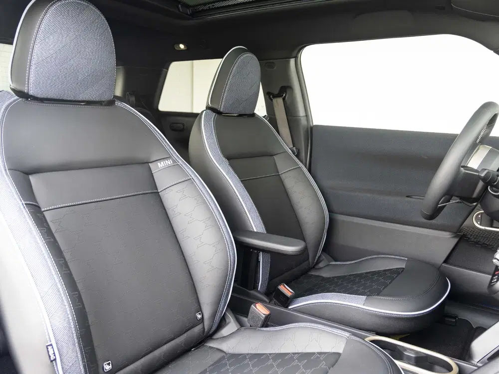 Mini Cooper SE Cooper SE Classic M-pakket uit 2026, foto 4