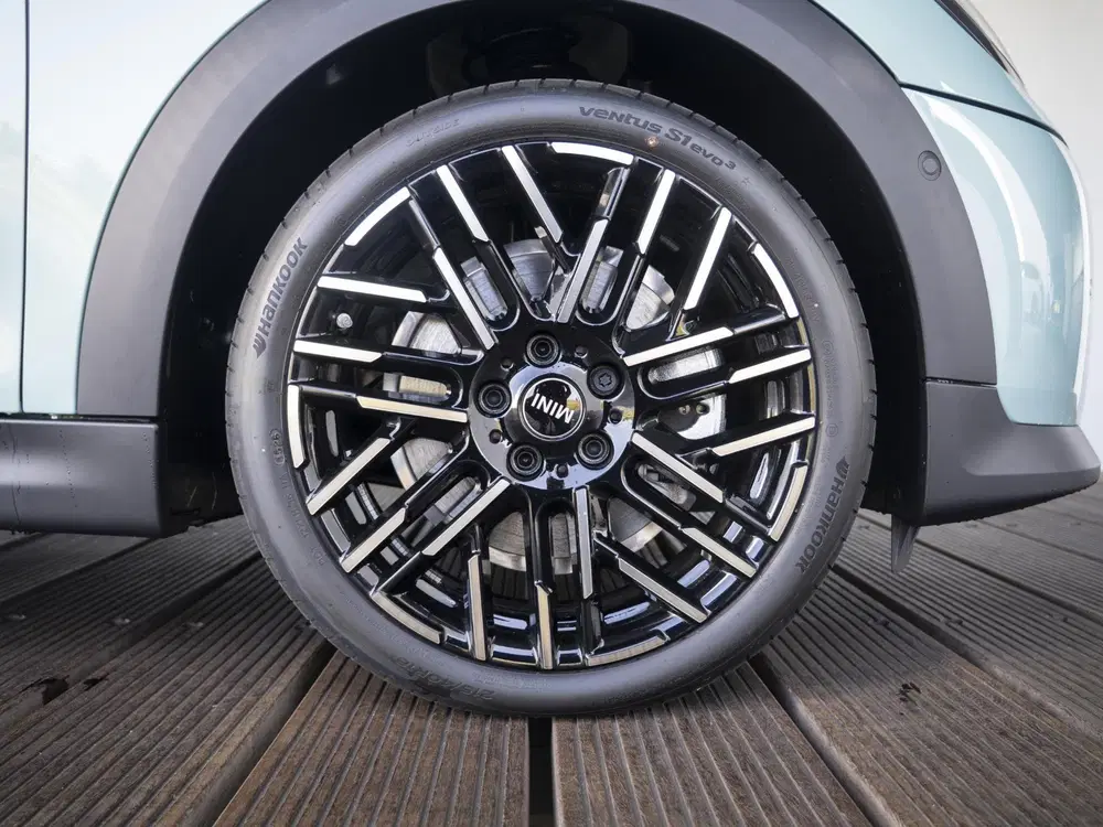 Mini Cabrio Cooper C Favoured XL-pakket uit 2026, foto 11