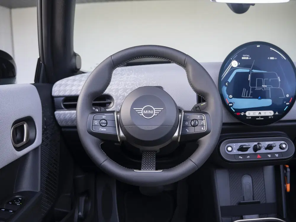Mini Cabrio Cooper C Favoured XL-pakket uit 2026, foto 12