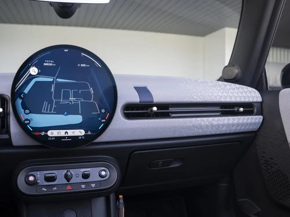 Mini Cabrio Cooper C Favoured XL-pakket uit 2026, foto 14