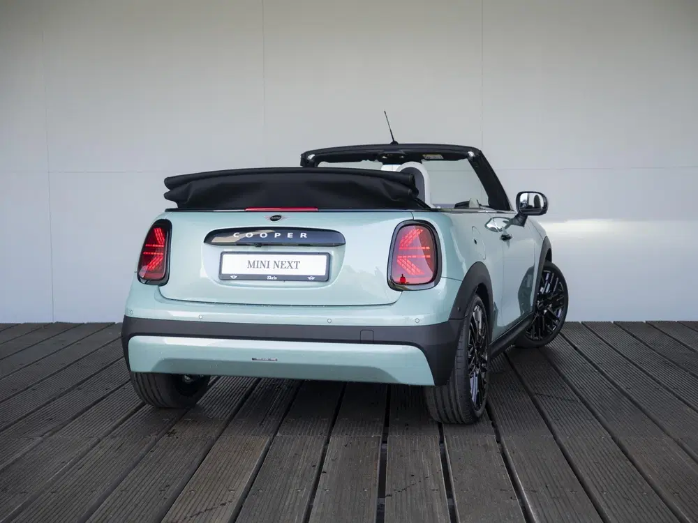 Mini Cabrio Cooper C Favoured XL-pakket uit 2026, foto 2