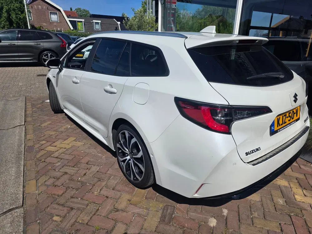 Suzuki Swace 1.8 Hybrid uit 2021, foto 4