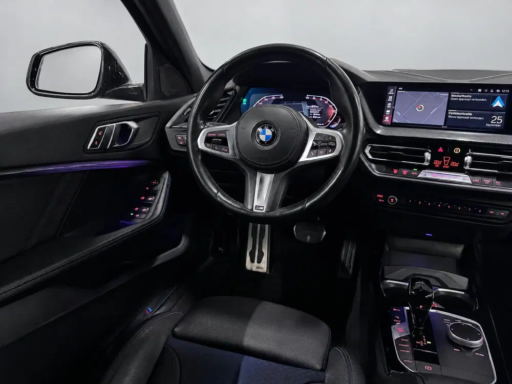 BMW 1-serie 118i Executive uit 2022, foto 13