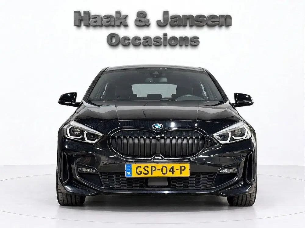 BMW 1-serie 118i Executive uit 2022, foto 5