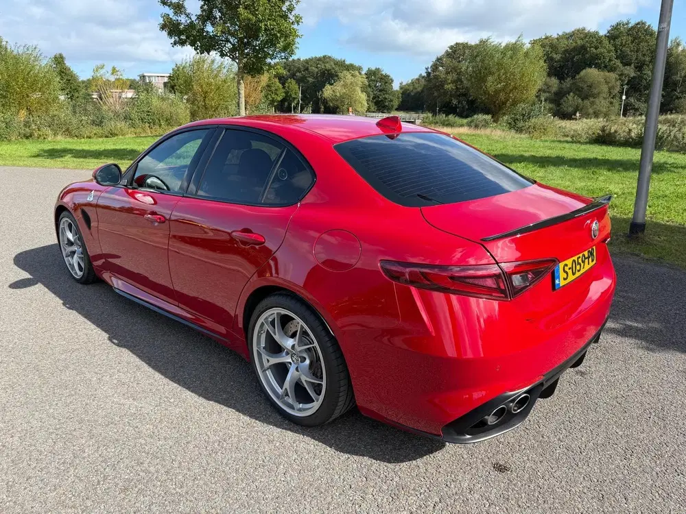 Alfa Romeo Giulia 2.9 V6 Quadrifoglio uit 2019, foto 3