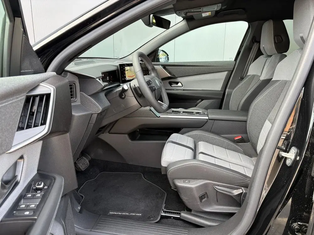 Opel Grandland 1.2 Turbo Hybrid 145P GS Navigatie uit 2025, foto 5