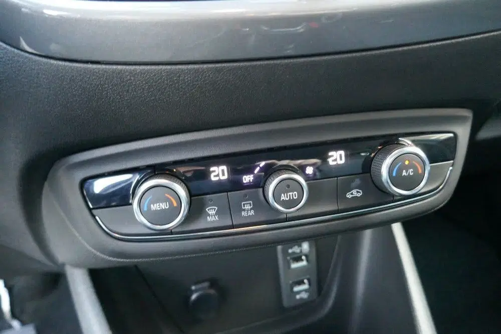 Opel Crossland 1.2 TURBO ELEGANCE 110 PK CAMERA uit 2022, foto 15