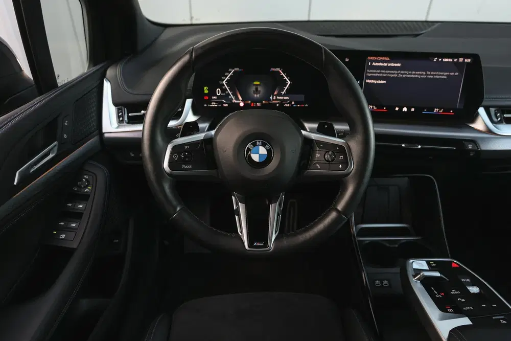BMW 2-serie Active Tourer 220i M Sport Automaat uit 2025, foto 3