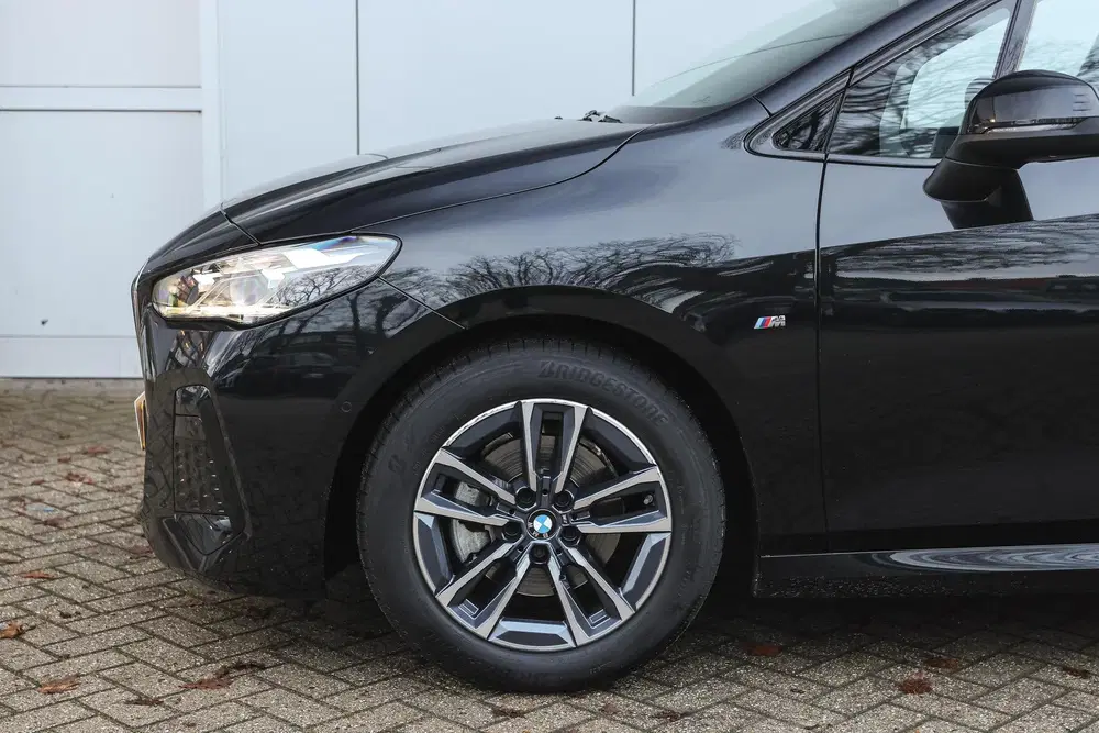 BMW 2-serie Active Tourer 220i M Sport Automaat uit 2025, foto 4